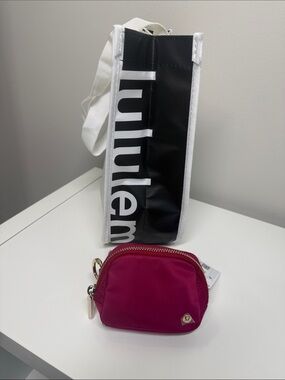 🎀 Pouch & bag bundle Lululemon
